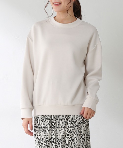 Honeys（ハニーズ）の「きれいめスエットトップス（スウェット・レディース・ブラック/ライトベージュ/スミクロ/モカ/ブルー系その他/ピンク・LL/S/M/L）」の5枚目の写真