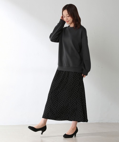 Honeys（ハニーズ）の「きれいめスエットトップス（スウェット・レディース・ブラック/ライトベージュ/スミクロ/モカ/ブルー系その他/ピンク・LL/S/M/L）」の13枚目の写真