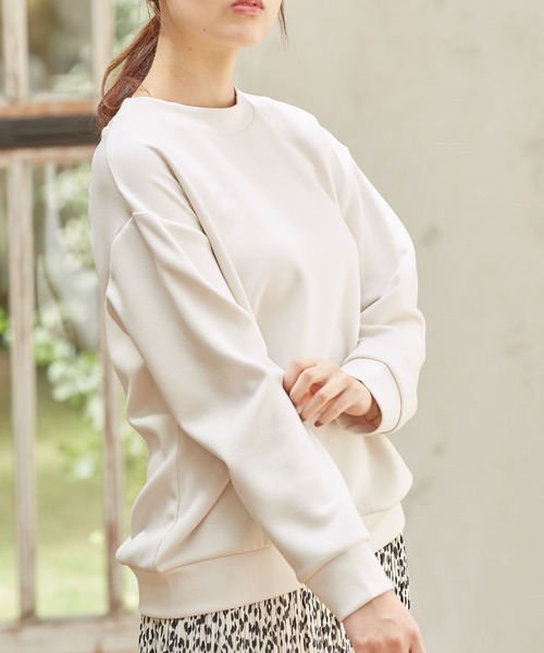 Honeys（ハニーズ）の「きれいめスエットトップス（スウェット・レディース・ブラック/ライトベージュ/スミクロ/モカ/ブルー系その他/ピンク・LL/S/M/L）」の9枚目の写真