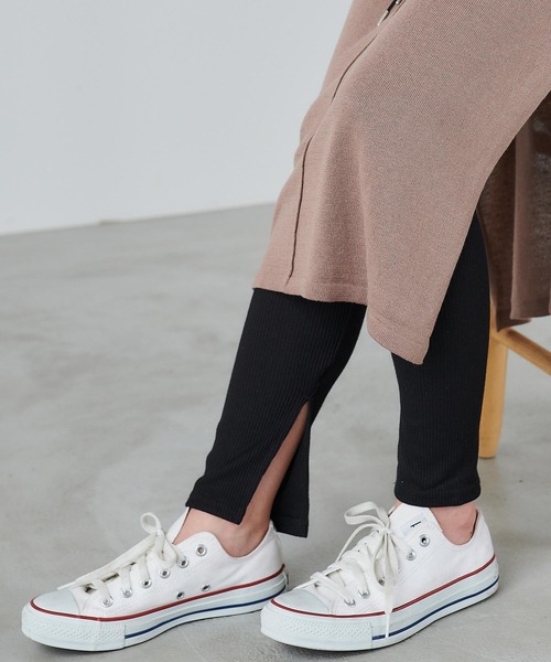 Chaco closet(チャコ クローゼット)の「サイドスリットリブレギンス(レギンス/スパッツ・レディース・ホワイト/ベージュ/ブラック/グレー・FREE)」の1枚目の写真