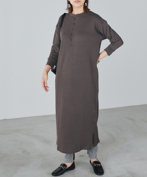 Chaco closet(チャコ クローゼット)の「サイドスリットリブレギンス(レギンス/スパッツ・レディース・ホワイト/ベージュ/ブラック/グレー・FREE)」の8枚目の写真