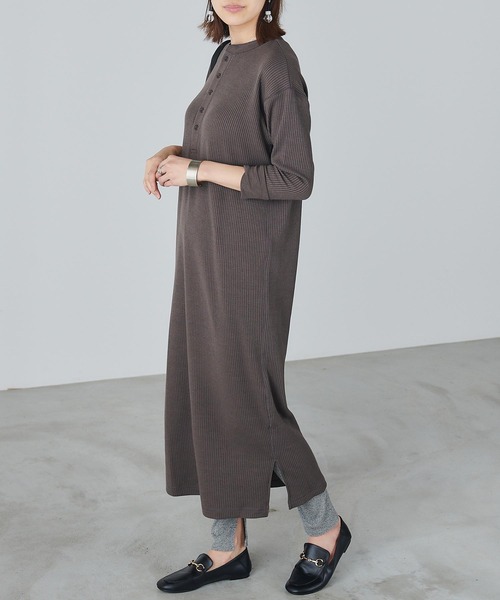 Chaco closet(チャコ クローゼット)の「サイドスリットリブレギンス(レギンス/スパッツ・レディース・ホワイト/ベージュ/ブラック/グレー・FREE)」の9枚目の写真