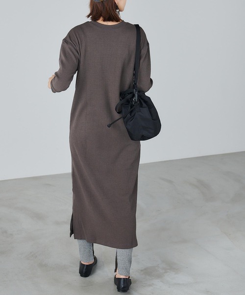 Chaco closet(チャコ クローゼット)の「サイドスリットリブレギンス(レギンス/スパッツ・レディース・ホワイト/ベージュ/ブラック/グレー・FREE)」の10枚目の写真