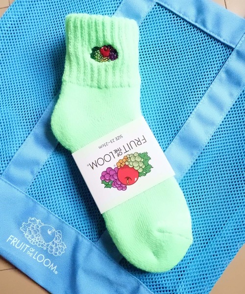 FRUIT OF THE LOOM（フルーツオブザルーム）の「【FRUIT OF THE LOOM】裏起毛ネオンルームソックス / レディース クォーター丈 靴下（ソックス/靴下・レディース・パープル/ピンク/グリーン・23cm～25cm）」の2枚目の写真