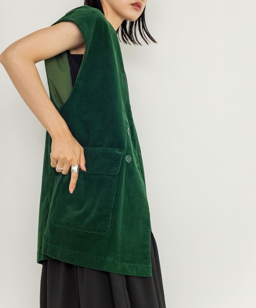 w closet（ダブルクローゼット）の「【新色追加】【SETUP対応】VネックW前BIGベスト（ベスト・レディース・ダークグリーン/カーキ/スミクロ/サックスブルー・FREE）」の17枚目の写真
