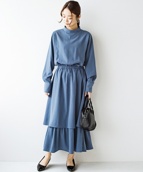 haco!ぱっと着てルンとする重ねティアードがふわりと揺れるハイネックワンピース haco!（ハコ）の「【スザンヌさんコラボ】ぱっと着てルンとする
