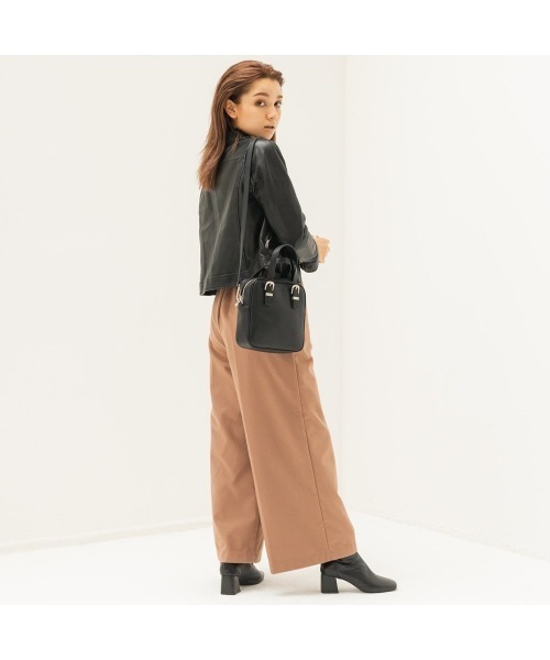 MURUA(ムルーア)の「MURUA (ムルーア) ミニスクエアバッグ MR-B1035 BUCKLE(ショルダーバッグ・レディース・ブラウン/ブラック・FREE)」の4枚目の写真