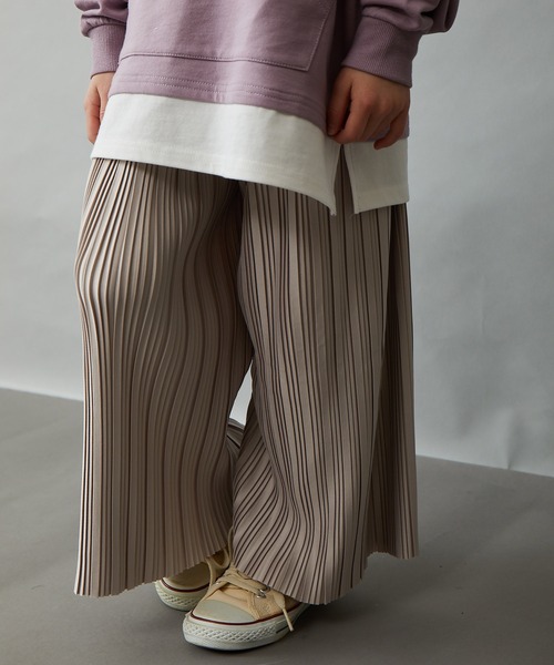 ＆yam（アンドヤム）の「カットプリーツワイドパンツ/スカーチョ（スカート・キッズ・ブラック/ブラウン/グリーン/ピンク/グレー/ブルー・140-150cm/120-130cm/130-140cm/150-160cm/110-120cm）」の3枚目の写真