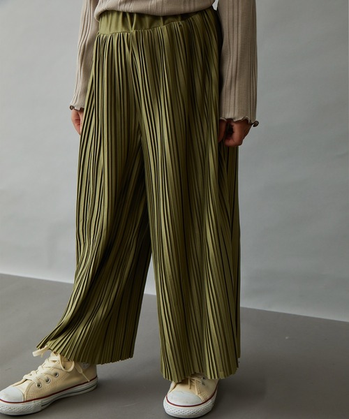 ＆yam（アンドヤム）の「カットプリーツワイドパンツ/スカーチョ（スカート・キッズ・ブラック/ブラウン/グリーン/ピンク/グレー/ブルー・140-150cm/120-130cm/130-140cm/150-160cm/110-120cm）」の4枚目の写真