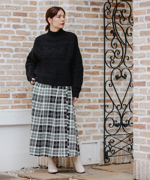 niko and...（ニコアンド）の「洗えるショート丈ケーブルニットプルオーバー（ニット/セーター・レディース・ブラック/グリーン/アイボリー・MEDIUM/LARGE）」の17枚目の写真