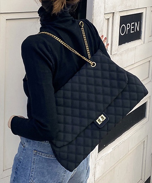 SAISON DE PAPILLON(セゾンドパピヨン)の「キルティング2Wayビッグショルダーバッグ(ショルダーバッグ・レディース・ブラック/ブラウン/ダークブラウン/グリーン・フリー)」の2枚目の写真