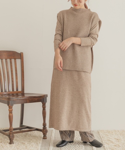 ITEMS URBANRESEARCH（アイテムズ アーバンリサーチ）の「ベストセットニットワンピース（ワンピース・レディース・スミクロ/ブルー/ベージュ・FREE）」の3枚目の写真