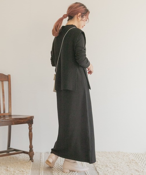 ITEMS URBANRESEARCH（アイテムズ アーバンリサーチ）の「ベストセットニットワンピース（ワンピース・レディース・スミクロ/ブルー/ベージュ・FREE）」の5枚目の写真