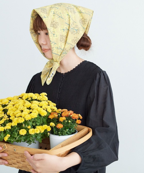 chambre de charme(シャンブルドゥシャーム)の「cdc 菜の花畑ギンガムプリント スカーフ(バンダナ/スカーフ・レディース・イエロー/ブルー・FREE)」の21枚目の写真