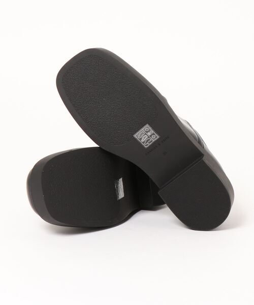 CHARLES & KEITH（チャールズ & キース）の「レースアップ チャンキーブローグ / Lace-Up Chunky Brogues（ドレスシューズ・レディース・ブラック/ダークブラウン・22.5cm/23cm/23.5cm/24.5cm/25cm/25.5cm）」の4枚目の写真