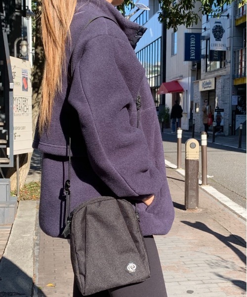 PIPING HOT FUTURE（パイピングホットフューチャー）の「HALF BUTTON  FLEECE BLOUSON（スウェット・レディース・ブラック/ネイビー・SMALL/MEDIUM/LARGE）」の9枚目の写真