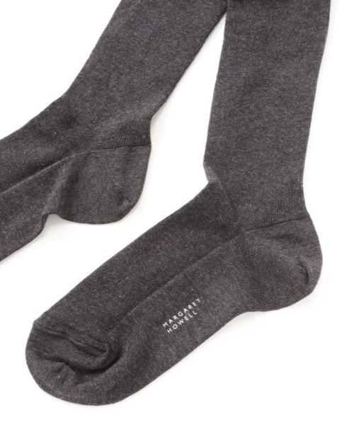 MARGARET HOWELL(マーガレットハウエル)の「COTTON RIB TIGHTS(タイツ/ストッキング・レディース・ブラック/チャコール・FREE)」の4枚目の写真