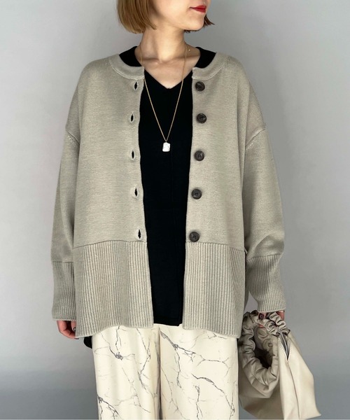 PICCIN（ピッチン）の「ローゲージクルーネックカーディガン（カーディガン/ボレロ・レディース・オフホワイト/グレイッシュベージュ/ブルー・M）」の8枚目の写真