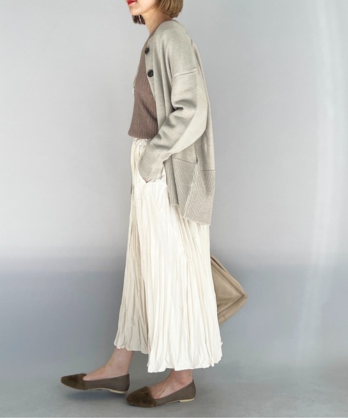 PICCIN（ピッチン）の「ローゲージクルーネックカーディガン（カーディガン/ボレロ・レディース・オフホワイト/グレイッシュベージュ/ブルー・M）」の13枚目の写真