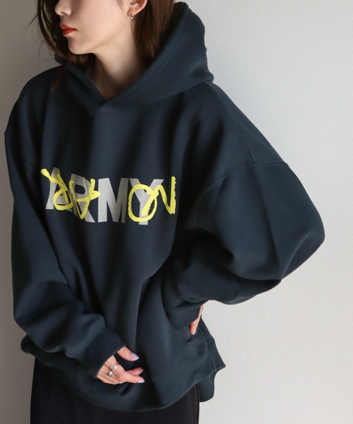 COURO（コウロ）の「カレッジロゴパーカー（パーカー・レディース・ライトグレー/ダークグリーン/ネイビー/霜降りグレー/オートミール/グレー系その他/ダークグリーン系/ネイビー系/パープル/グレー/パープル系その他/レッド/ブルー/ブルー系その他/レッド系その他/アイボリー系/ネイビー系1・M/L/XL）」の13枚目の写真