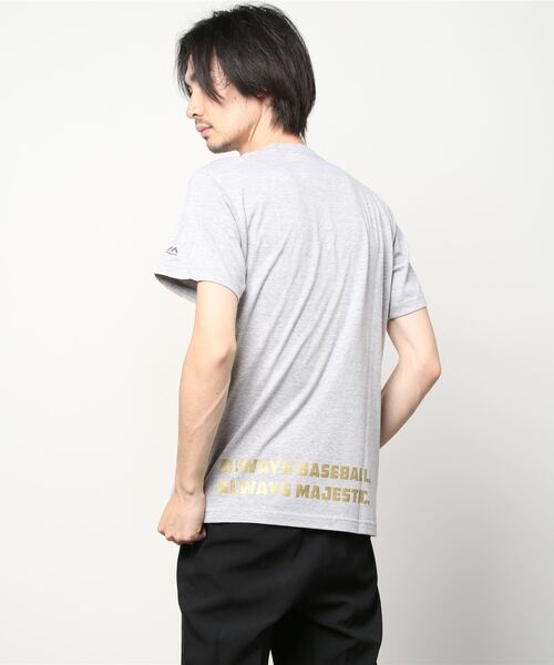 MAJESTIC(マジェスティック)の「TEAM MAJESTIC SS Tee/Tシャツ(Tシャツ/カットソー・メンズ・ブラック/グレー・SMALL/LARGE/MEDIUM/X-LARGE/XX-LARGE)」の5枚目の写真
