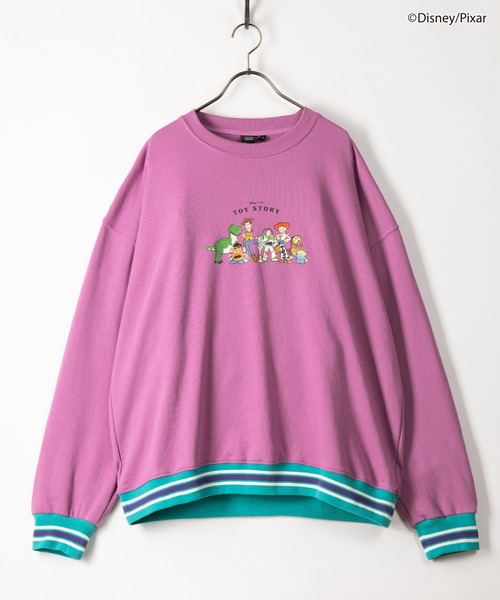 Disney（ディズニー）の「【TOY STORY/トイストーリー】キャラクターイラストスウェット/リブライン/ビッグシルエット（スウェット・レディース・チャコールグレー/パープル/パープル系その他/グレー系その他2/アッシュグレー/ピンク系その他/エメラルド/ピンク/グレー系その他・M/L/XL）」の8枚目の写真
