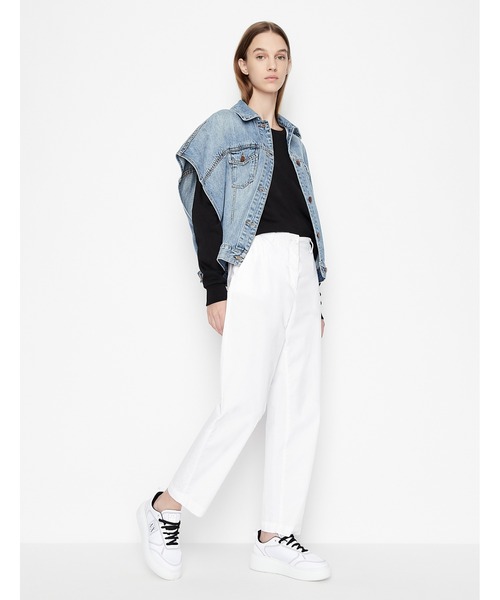 ARMANI EXCHANGE（アルマーニエクスチェンジ）の「【A|X アルマーニ エクスチェンジ】A|Xロゴパッチ　コットンパンツ（チノパンツ・レディース・ホワイト・0/6/4/2）」の5枚目の写真