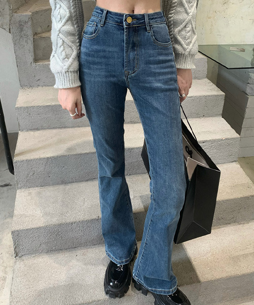 c.u.l（シーユーエル）の「【c.u.l:w】フレアブーツカットデニムパンツ culw172（デニムパンツ・レディース・ブルー/ライトブルー・S/M/L）」の2枚目の写真