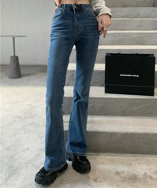 c.u.l（シーユーエル）の「【c.u.l:w】フレアブーツカットデニムパンツ culw172（デニムパンツ・レディース・ブルー/ライトブルー・S/M/L）」の12枚目の写真