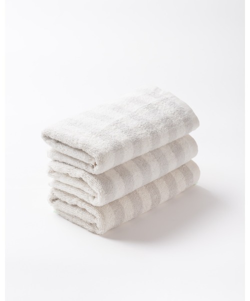 OMNES(オムネス)の「FLUFFY TOWEL フェイスタオルセット (3枚組)(タオル・レディース・ホワイト/ベージュ/ネイビー/ブラウン/グレー/カーキ/ホワイト系その他/ホワイト系その他2/ブルーグレー/チャコール/アイボリー/ピンク・FREE)」の3枚目の写真