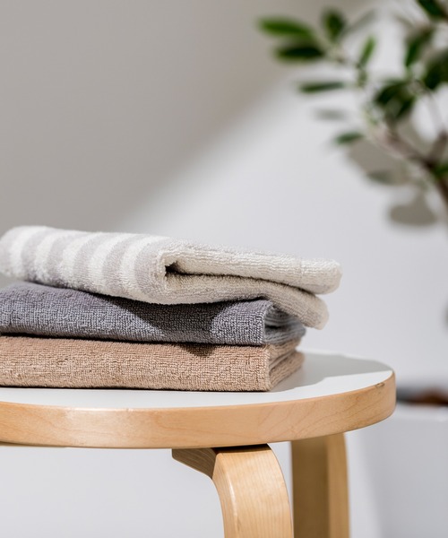 OMNES(オムネス)の「FLUFFY TOWEL フェイスタオルセット (3枚組)(タオル・レディース・ホワイト/ベージュ/ネイビー/ブラウン/グレー/カーキ/ホワイト系その他/ホワイト系その他2/ブルーグレー/チャコール/アイボリー/ピンク・FREE)」の17枚目の写真
