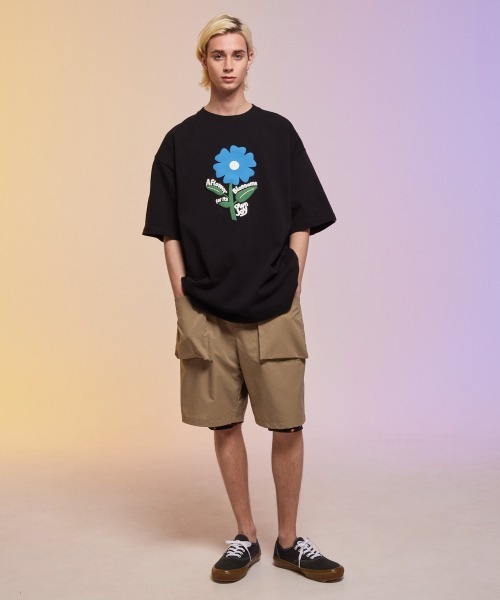 rehacer（レアセル）の「rehacer : Flower's Joy HW Wide T / フラワーズ ジョイ  ヘビーウェイト ワイド Tシャツ（Tシャツ/カットソー・メンズ・ブラック/ブルー/ベージュ・MEDIUM/X-LARGE/LARGE）」の5枚目の写真