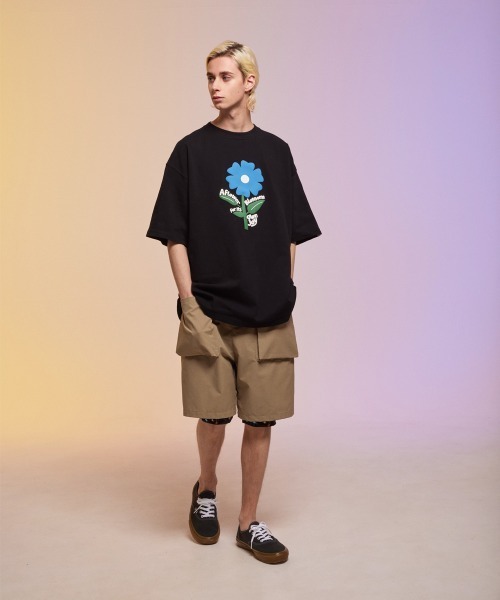 rehacer（レアセル）の「rehacer : Flower's Joy HW Wide T / フラワーズ ジョイ  ヘビーウェイト ワイド Tシャツ（Tシャツ/カットソー・メンズ・ブラック/ブルー/ベージュ・MEDIUM/X-LARGE/LARGE）」の7枚目の写真