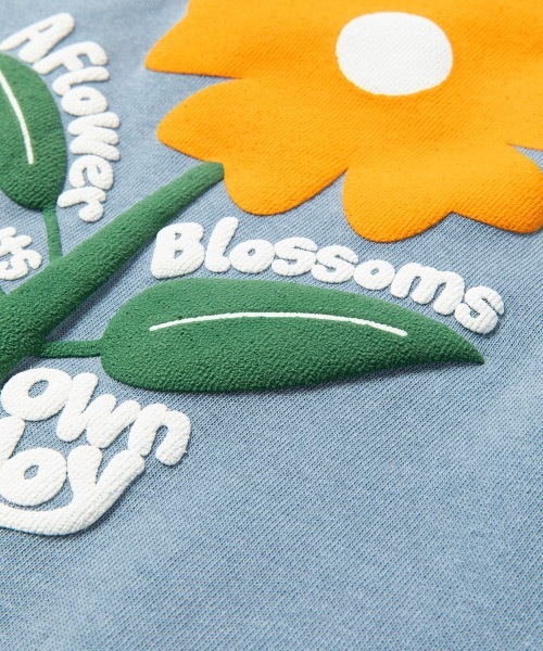rehacer（レアセル）の「rehacer : Flower's Joy HW Wide T / フラワーズ ジョイ  ヘビーウェイト ワイド Tシャツ（Tシャツ/カットソー・メンズ・ブラック/ブルー/ベージュ・MEDIUM/X-LARGE/LARGE）」の20枚目の写真