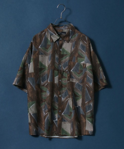 ANPAS(アンパス)の「Cool Touch Fabric Total Pattern Print Oversize Silky Shirt/接触冷感 総柄プリント オーバーサイズ シルクタッチ シャツ(シャツ/ブラウス・メンズ・ホワイト/ライトグレー/ブラック/ブラウン/グレー/グリーン/アイボリー/その他・M/L)」の1枚目の写真