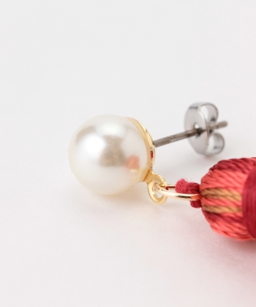 B:MING by BEAMS（ビーミングバイビームス）の「ビーミング by ビームス / タッセルピアス（ピアス（両耳用）・レディース・ブラック/ベージュ/レッド・ONE SIZE）」の11枚目の写真