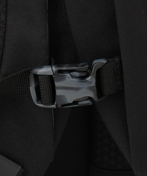 THE NORTH FACE（ザノースフェイス）の「THE NORTH FACE/ザ ノース フェイス/Pivoter/ピポター バックパック（バックパック/リュック・メンズ・ブラック・FREE）」の8枚目の写真