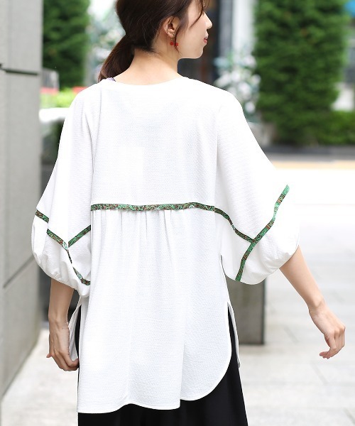 チチカカ(チチカカ)の「胸ギャザースモックプルオーバー(Tシャツ/カットソー・レディース・ホワイト/パープル・FREE)」の4枚目の写真