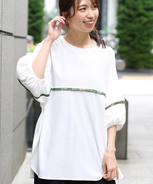 チチカカ(チチカカ)の「胸ギャザースモックプルオーバー(Tシャツ/カットソー・レディース・ホワイト/パープル・FREE)」の21枚目の写真