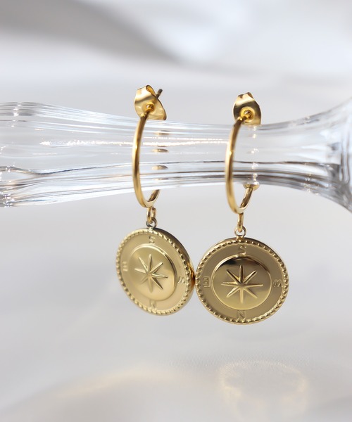 MIXTO(ミスト)の「【Silvia】フープラウンドチャームピアス(ピアス(両耳用)・レディース・ゴールド・ONE SIZE)」の9枚目の写真