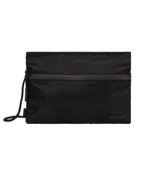 incase(インケース)の「INTR400622-BLK Incase Shoulder Pouch w/Flight Nylon 2022- Black(ショルダーバッグ・メンズ・ブラック・ONESIZE)」の5枚目の写真