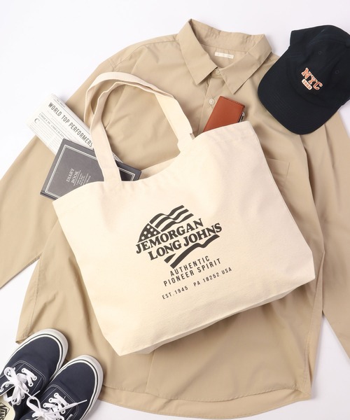 JEMORGAN(ジェーイーモーガン)の「JEMORGAN WEB限定 ロゴプリント入り キャンバストートバッグ(トートバッグ・メンズ・ブラック/カモフラージュ/ナチュラル/キャメル・FREE)」の1枚目の写真