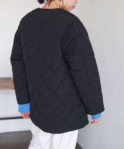 feepur（フェピュール）の「パイピングキルティングコート（ノーカラーコート・レディース・ブラック/オフホワイト・MEDIUM）」の16枚目の写真