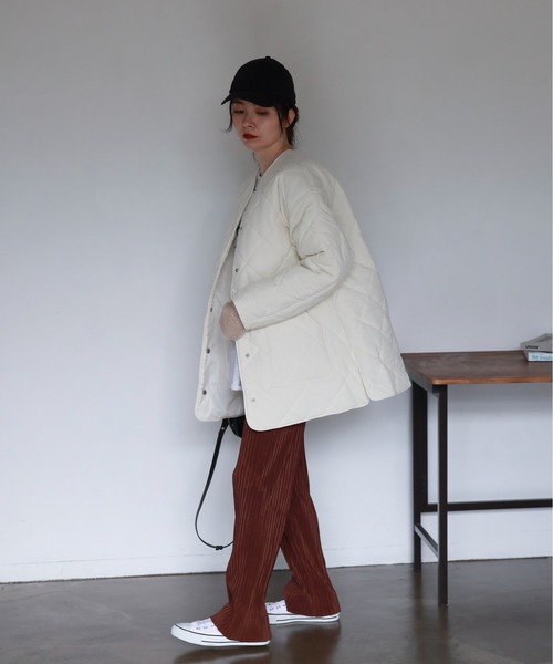 feepur（フェピュール）の「パイピングキルティングコート（ノーカラーコート・レディース・ブラック/オフホワイト・MEDIUM）」の19枚目の写真