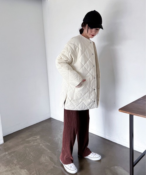 feepur（フェピュール）の「パイピングキルティングコート（ノーカラーコート・レディース・ブラック/オフホワイト・MEDIUM）」の6枚目の写真