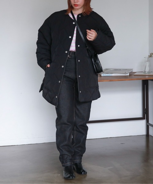 feepur（フェピュール）の「パイピングキルティングコート（ノーカラーコート・レディース・ブラック/オフホワイト・MEDIUM）」の4枚目の写真