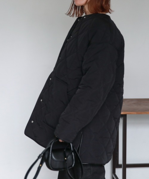 feepur（フェピュール）の「パイピングキルティングコート（ノーカラーコート・レディース・ブラック/オフホワイト・MEDIUM）」の9枚目の写真