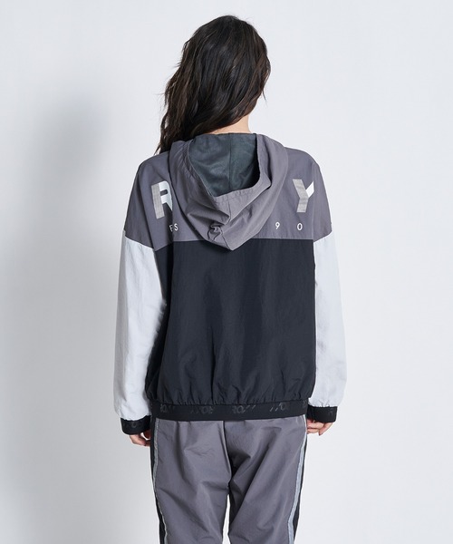 ROXY（ロキシー）の「READY OR NOT ZIP/ロキシーバックプリントジャケット（ブルゾン・レディース・ブラック/バーガンディー・MEDIUM/LARGE/SMALL）」の3枚目の写真