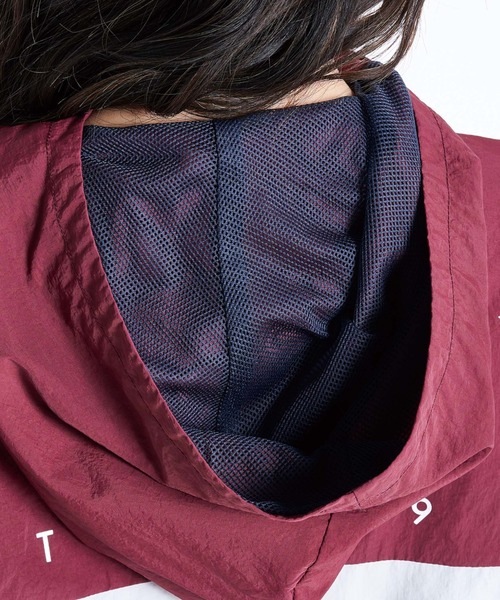 ROXY（ロキシー）の「READY OR NOT ZIP/ロキシーバックプリントジャケット（ブルゾン・レディース・ブラック/バーガンディー・MEDIUM/LARGE/SMALL）」の8枚目の写真