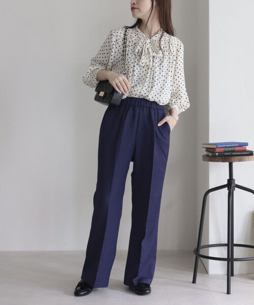 fredy emue（フレディエミュ）の「ウールライク フレアーパンツ（スラックス・レディース・ブラック/ネイビー/アイボリー/ベージュ・38/36）」の22枚目の写真